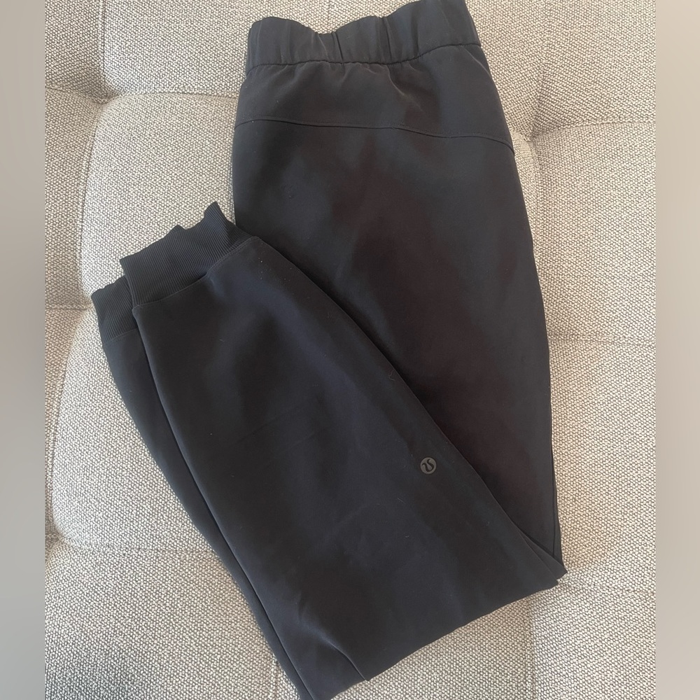 Lululemon High Rise Jogger Size 10 - Black